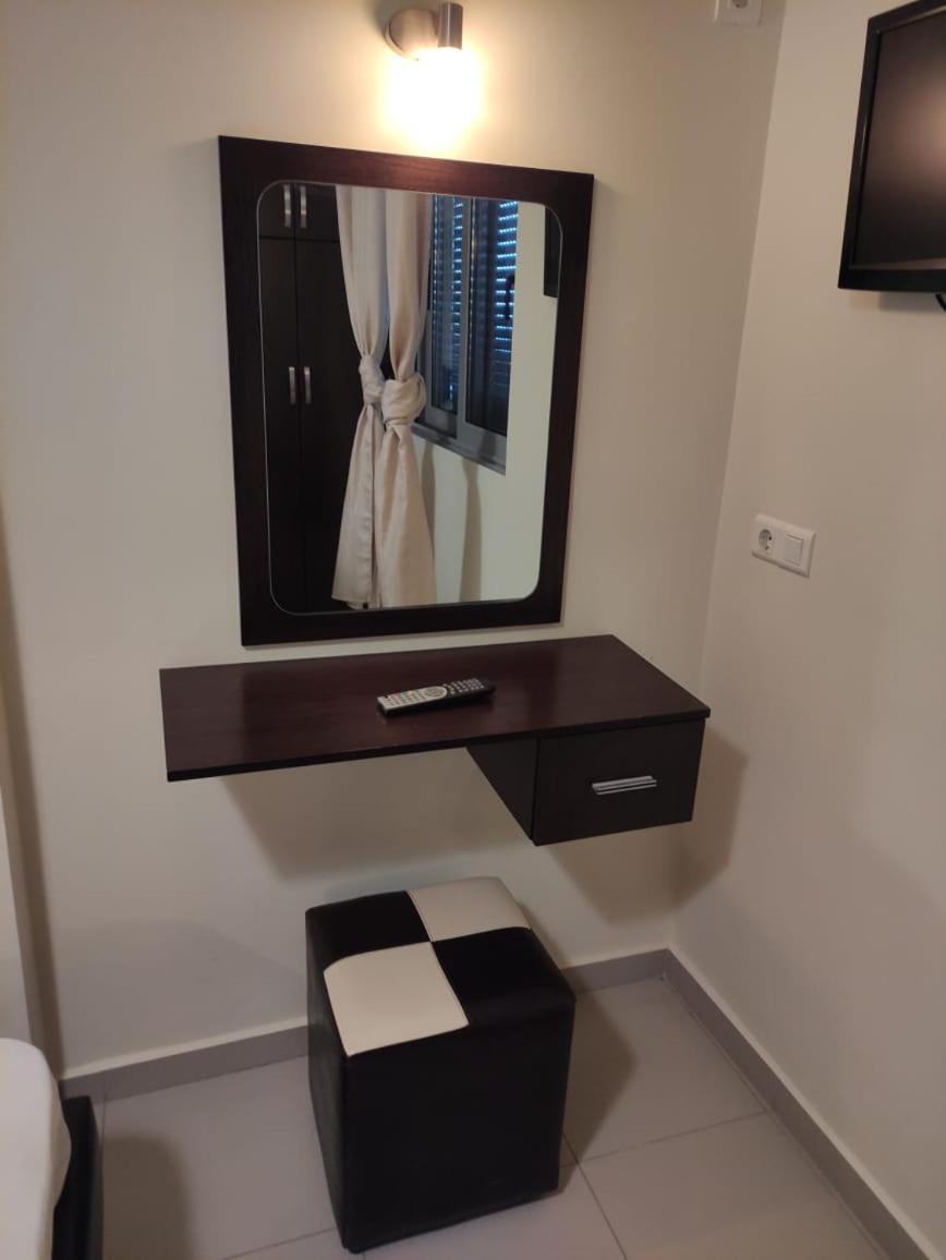 Adam Apartments Sarande Ngoại thất bức ảnh